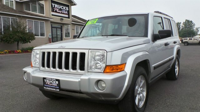 Pre owned jeep commander overland #5
